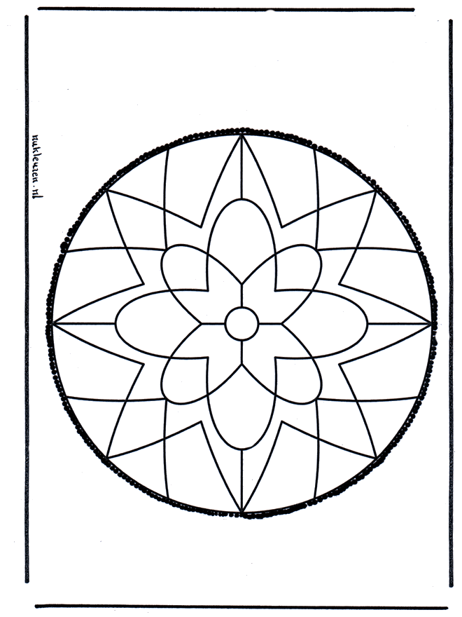 Disegno da bucherellare 9 - Mandala